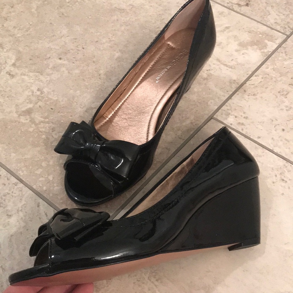 NWOT BCBGeneration Wedge Shoes 7